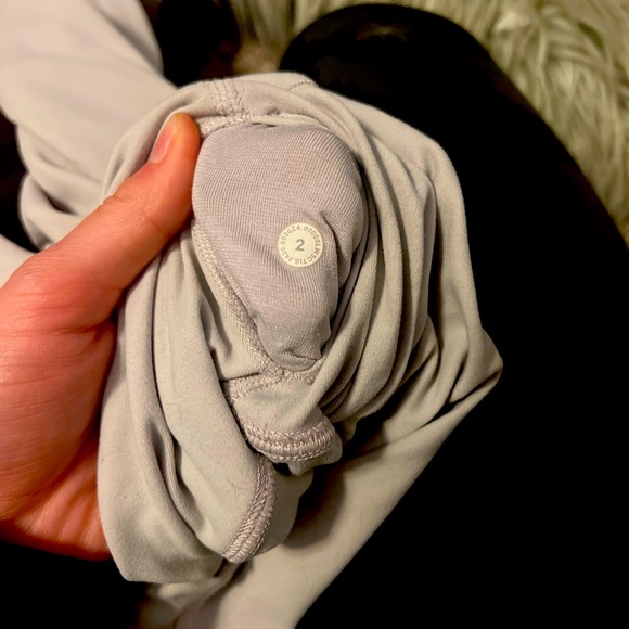 Lululemon Align Leggings size 2 - Picture 2 of 4